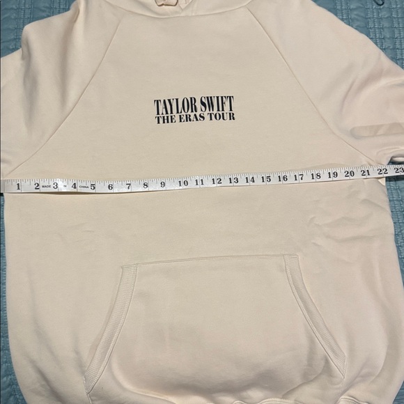 Taylor Swift Cream Hoodie - The Eras Tour NEW Hooded Sweatshirt XS extra small - Picture 8 of 9
